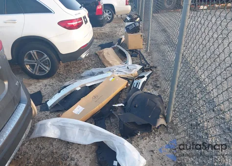 2019 Mercedes-Benz Glc 300 z USA, uszkodzony, nr VIN WDC0G4JB5KF624969